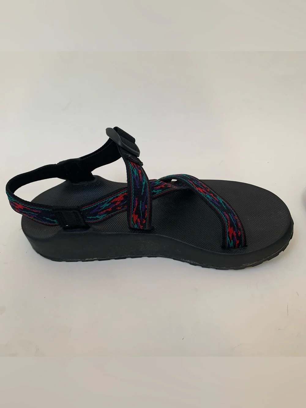 Chaco Z1 Classic Sandals Mens 11 Red Geometric Straps Hiking Sport Gorpwear